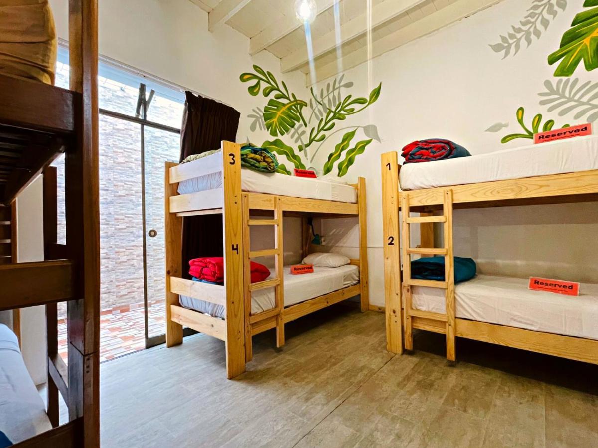 Waikiki Hostel Лима Екстериор снимка